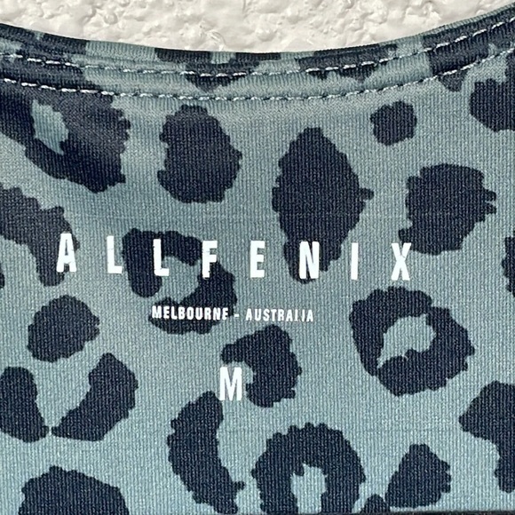 Allfenix Longline Sports Bra In Leopard Print Gray Back Cut Out Sz M - Picture 3 of 10